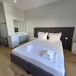 Guest - Sea Breeze - Modern