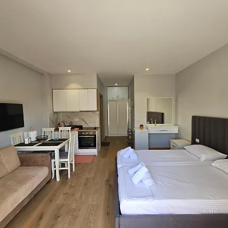 Beach Walk Modern Studios-5 Min From Beach *