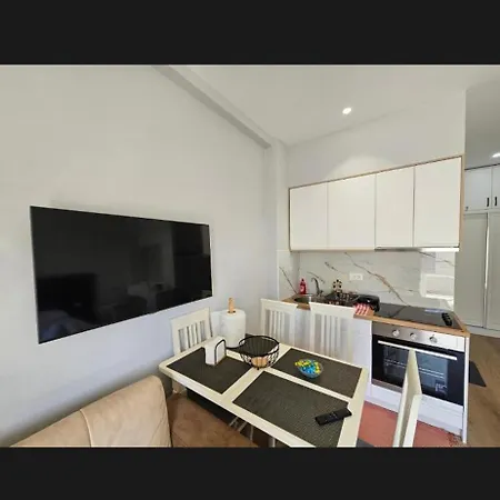 Modern Near Beach-free Parking Appartement