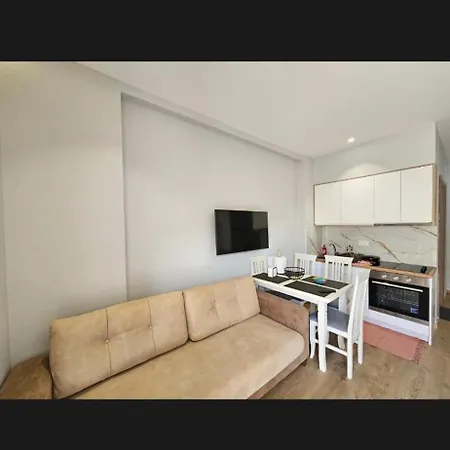 Modern Near Beach-free Parking דירה