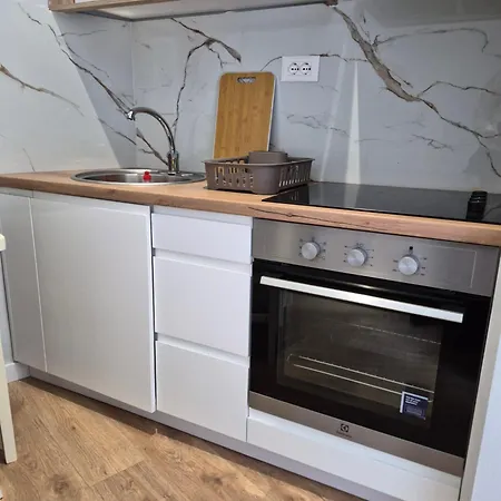 Modern Near Beach-free Parking Appartement Sarandë