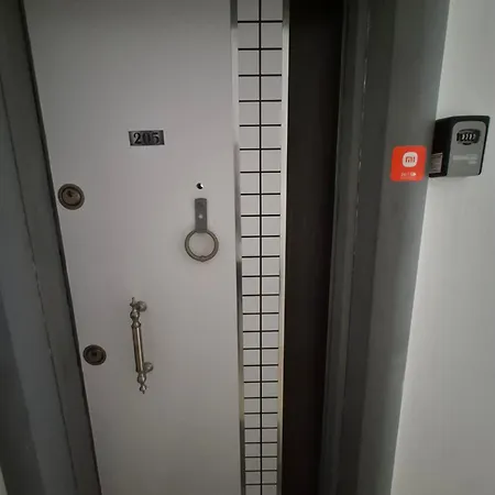 דירה Modern Near Beach-free Parking